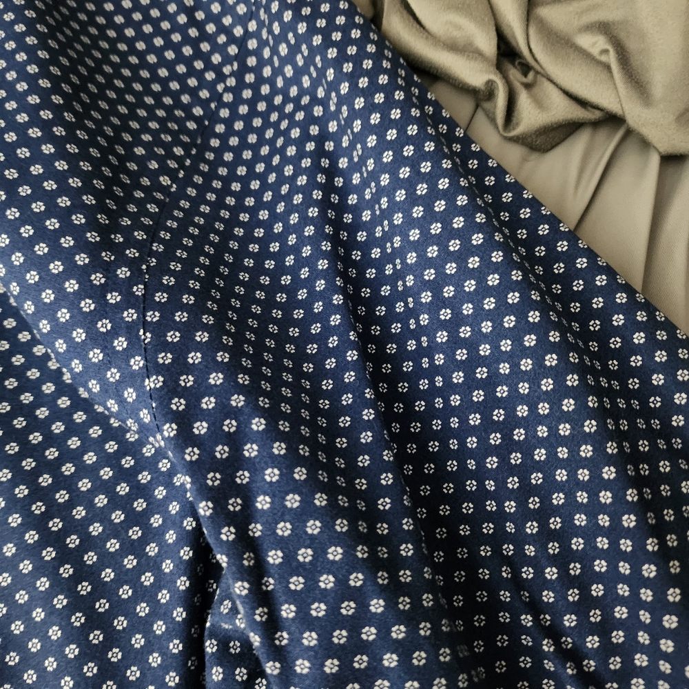 Express Fitted XL 17.5 Flower Geometric Design Dress Shirt - Picture 10 of 16